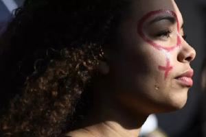 Manifestation lors de la Journée internationale des droits de la femme, le 8 mars 2017, à Marseille. ANNE-CHRISTINE POUJOULAT / AFP